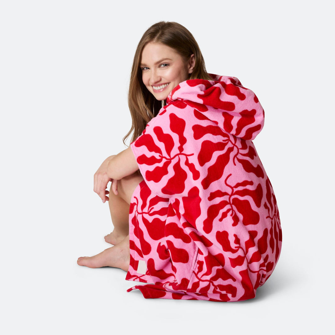 Mönstrad Rosa Badponcho