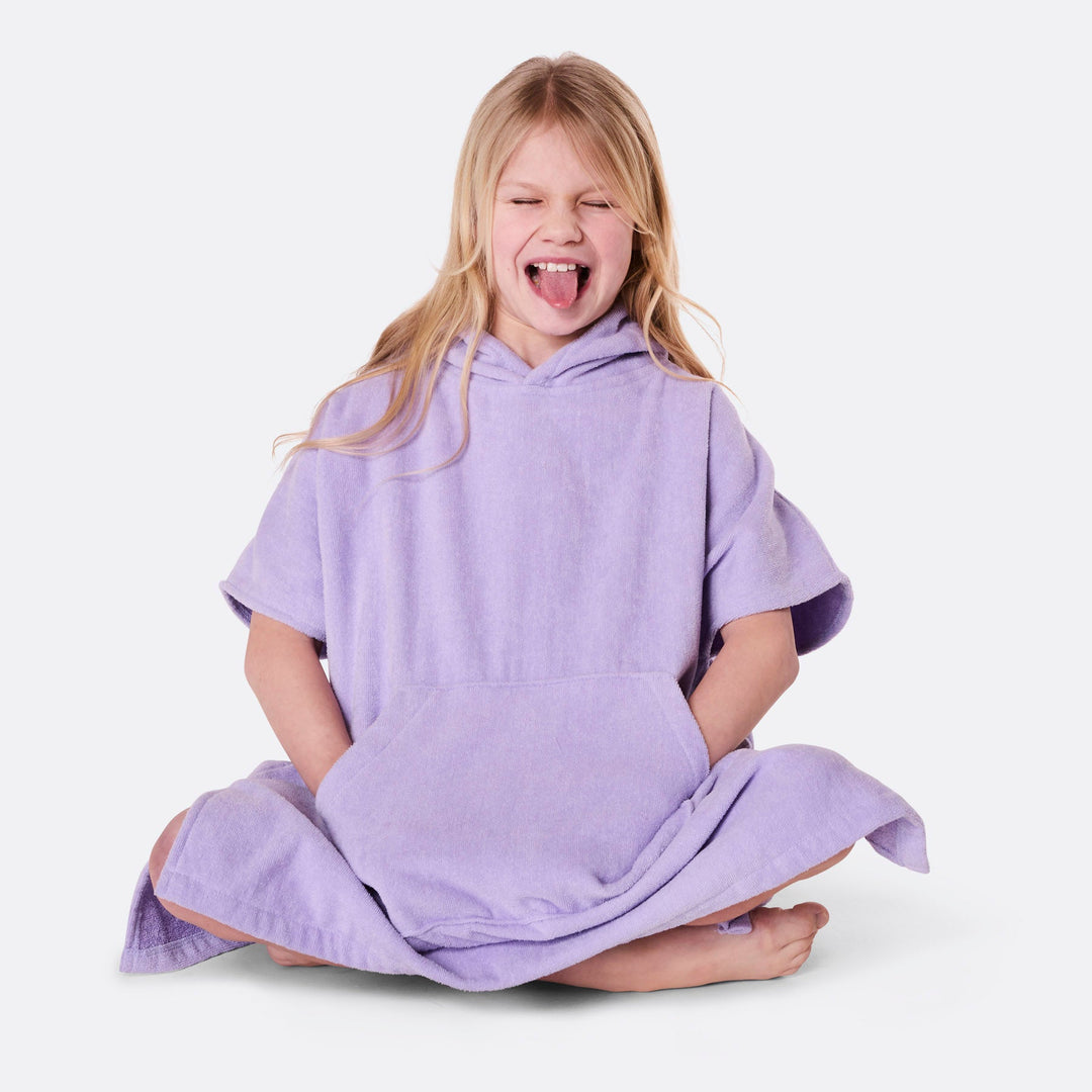Lila Badponcho Barn